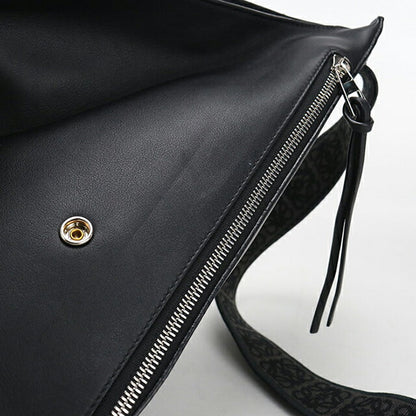 Used LOEWE body bag men&