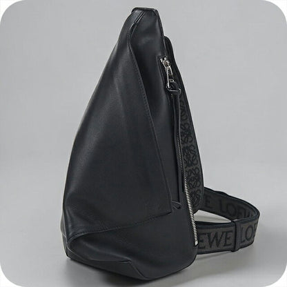 Used LOEWE body bag men&