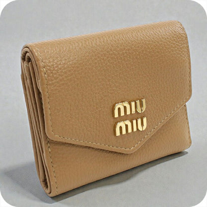 二手 Miu Miu 三折钱包女式品牌 MIUMIU Vitello Dino 皮革折叠钱包带翻盖 5MH043 2DT7 F030E 棕色 USDMI105999011