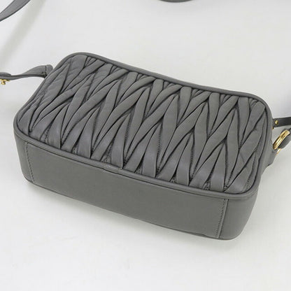 中古 ミュウミュウ 斜め掛け ショルダーバッグ レディース ブランド MIUMIU マテラッセ レザー 5BH118 グレー バッグ USDMI98621011