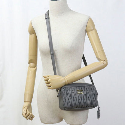 中古 ミュウミュウ 斜め掛け ショルダーバッグ レディース ブランド MIUMIU マテラッセ レザー 5BH118 グレー バッグ USDMI98621011