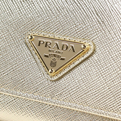 中古 プラダ 三つ折り財布 三折財布 レディース ブランド PRADA サフィアーノトライアングル レザー 1MH043 ゴールド USDPR112896011