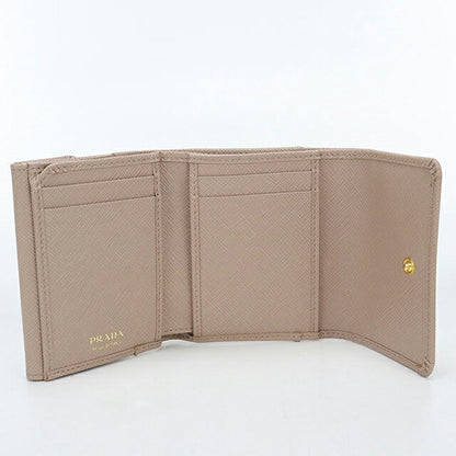 中古 プラダ 三つ折り財布 三折財布 レディース ブランド PRADA サフィアーノトライアングル 財布 レザー 1MH043 ベージュ USDPR112931011