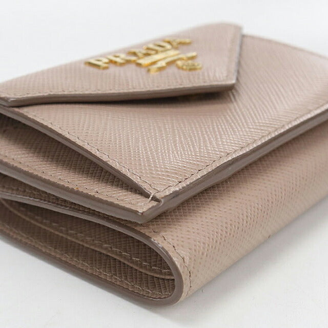 中古 プラダ 三つ折り財布 三折財布 コンパクト レディース ブランド PRADA サフィアーノレザー  1MH021 ベージュ USDPR120196011