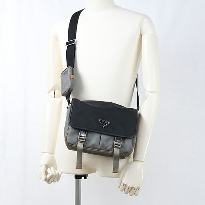 二手 Prada 斜挎包单肩包男女通用品牌 PRADA 三角标志双色灰色 USDPR121115011