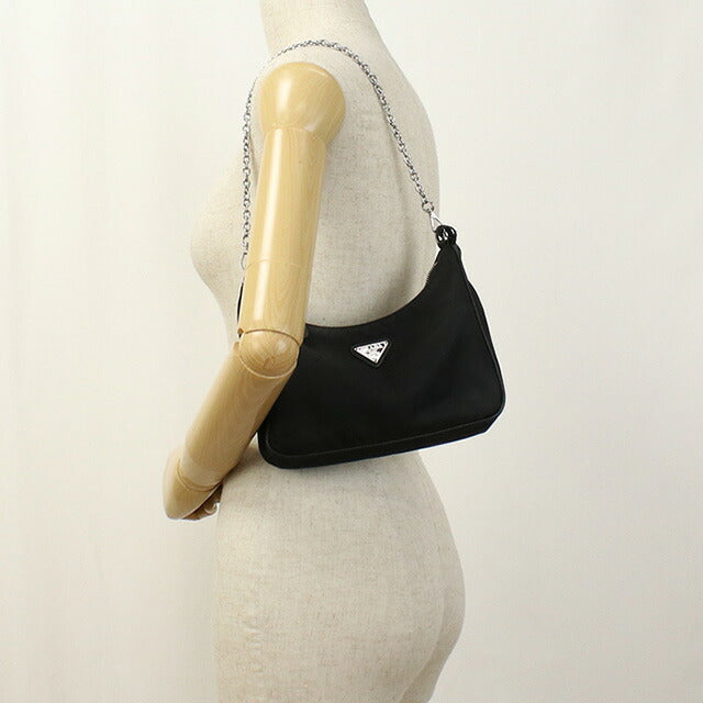 使用的Prada Crossbody肩带为女性品牌Prada Prada Re Edition 2005 1BH204黑色包USDPR95735011