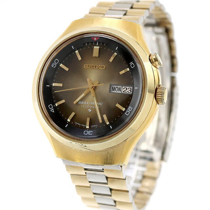 Used overhauled SEIKO Bellmatic Alarm Day Date 4006 Estimated year made in 1967 4006-6060 Analog wristwatch Brand Men&