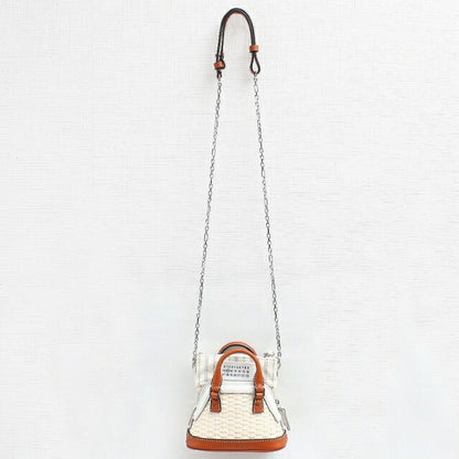 メゾンマルジェラ MAISON MARGIELA クロスボディバッグ SB1WG0032P5352T1003 レディース ホワイト WQ00049978