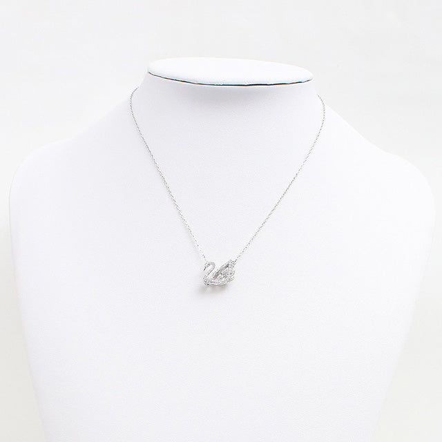 【新品未使用】Swarovski クリスタルスワンネックレス SWAROVSKI スワロフスキー ネックレス ペンダント レディース