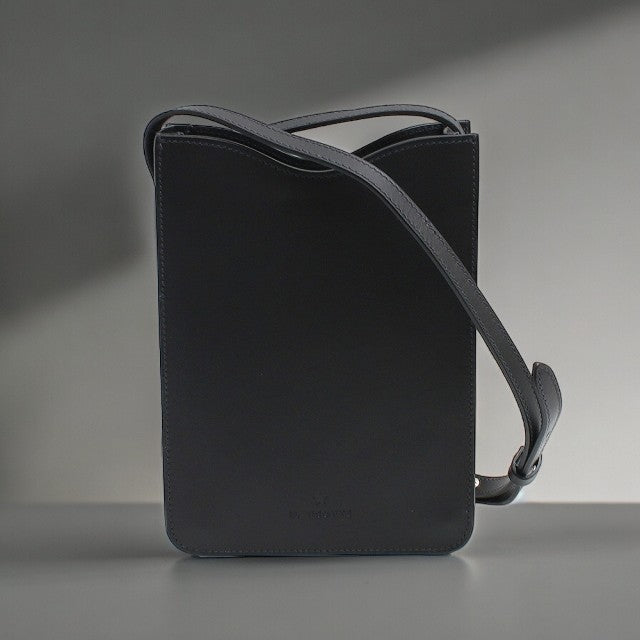 イルビゾンテ IL BISONTE ショルダーバッグ BCR325-PV0041-BK256 レディース NERO ブラック WQ00050558