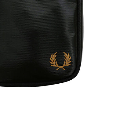 Fred Perry FRED PERRY Tonal Classic Small Side Bag Shoulder bag l2166-774 Unisex 774: BLACK GOLD WQ00058789